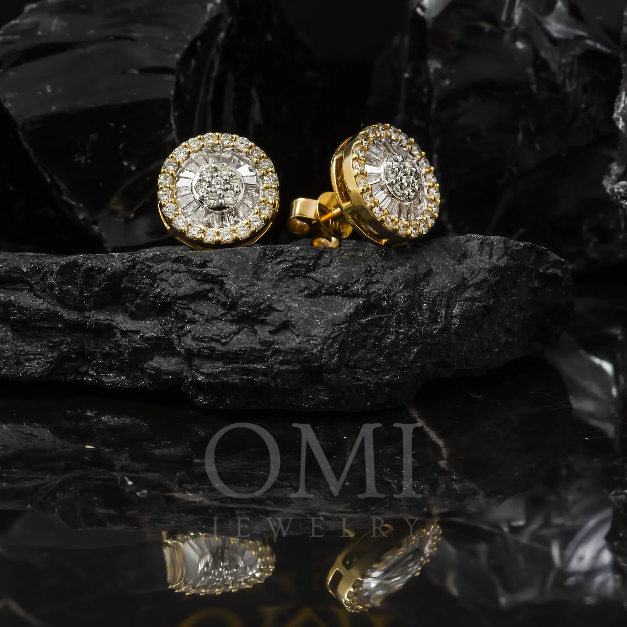 10K GOLD BAGUETTE AND ROUND DIAMOND CIRCLE EARRINGS 1.30 CTW